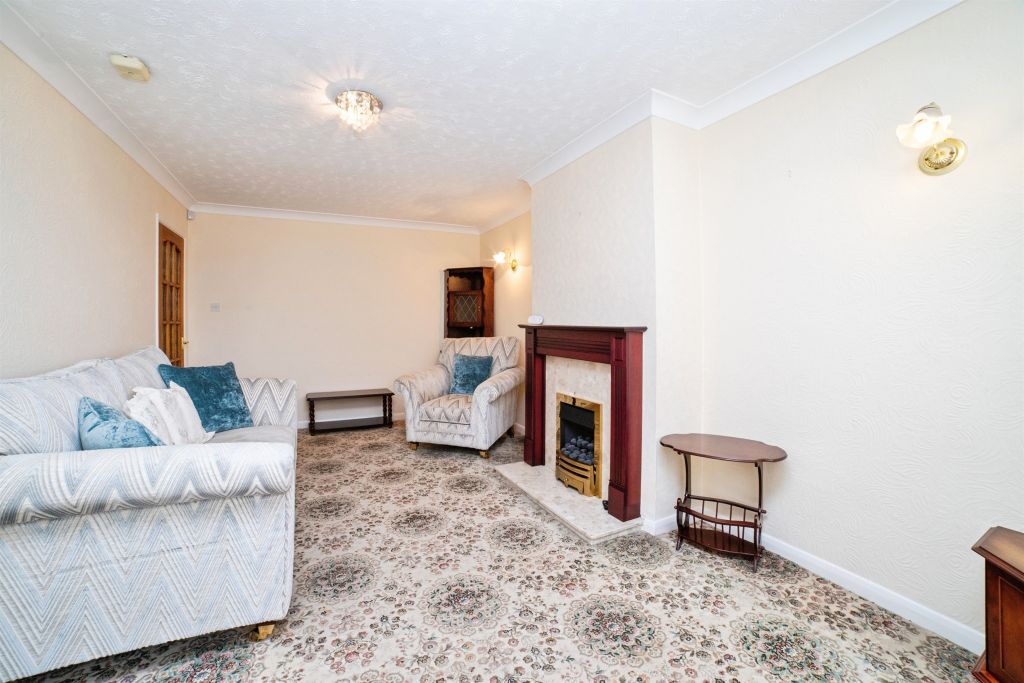 Property photo 3 of 16