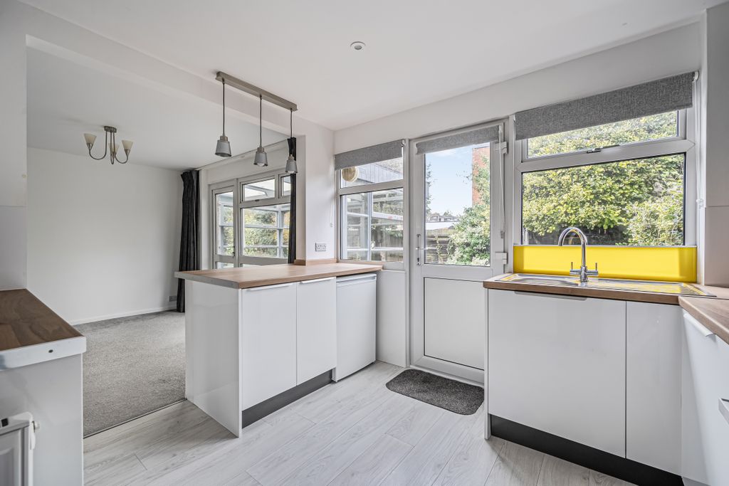 Property photo 3 of 15