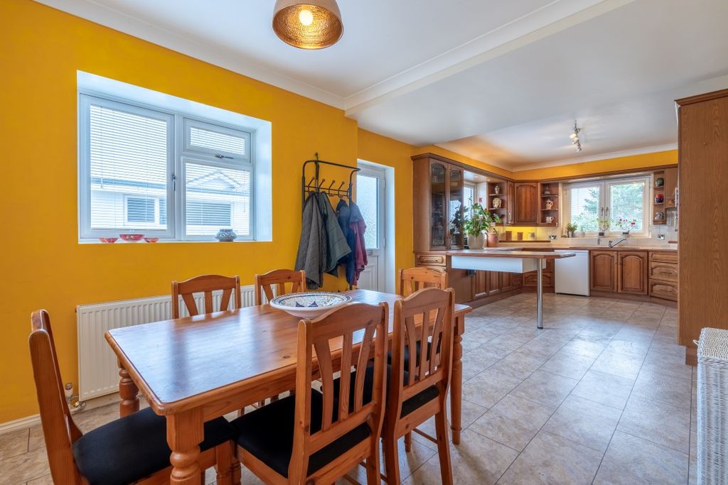 Property photo 3 of 27 CL5