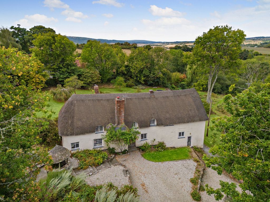 Property photo 1 of 25 Higher Cotley