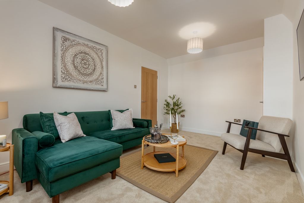 Property photo 2 of 32