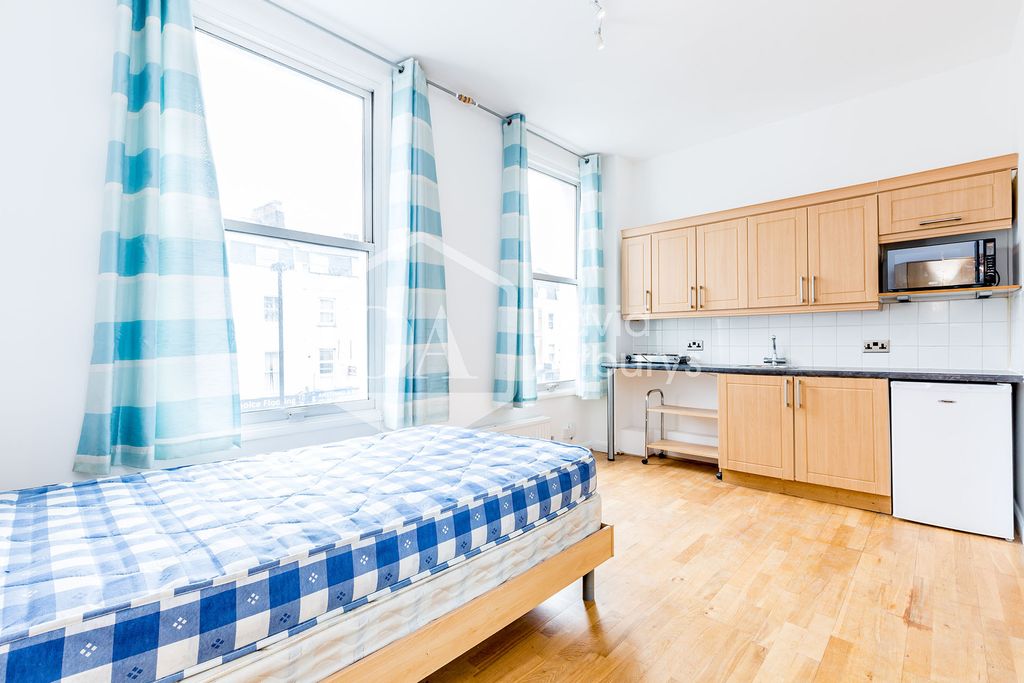 Property photo 2 of 5