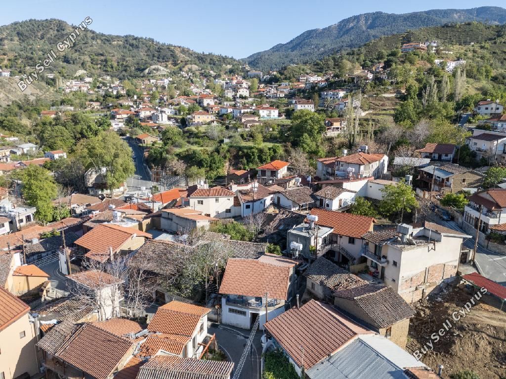 Property photo 3 of 11