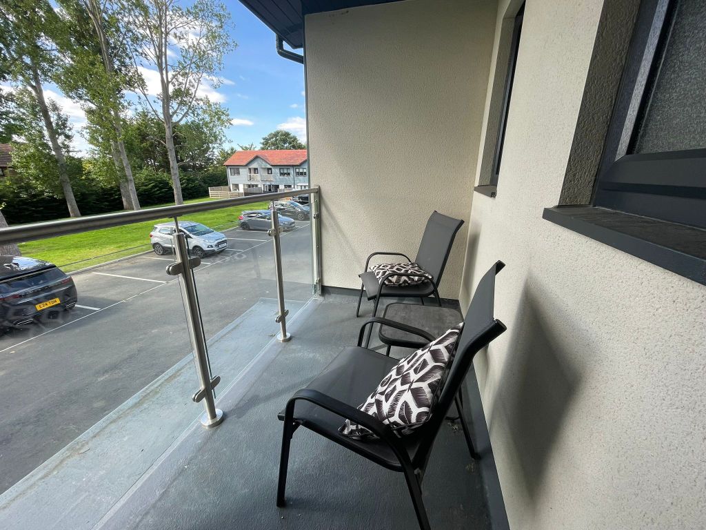 Property photo 1 of 11 Balcony