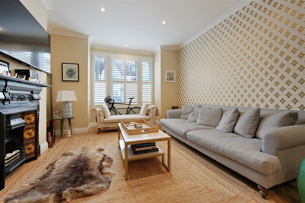Property photo 3 of 12 Ccar - Cumberland Road11.Jpg