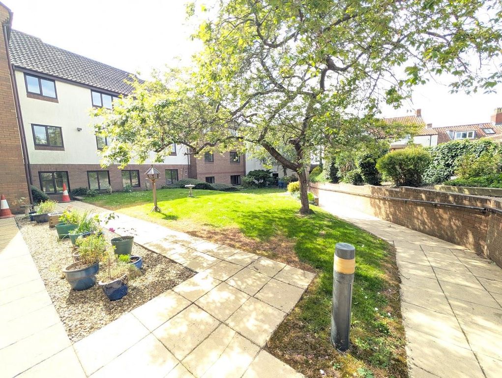 Additional image 13 of 2 bed flat for saleMidland Way, Thornbury, Bristol BS35