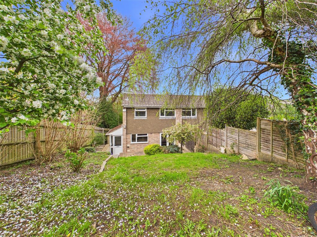 Property photo 1 of 18 Picture No. 12