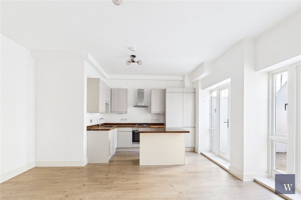 Property photo 1 of 14 Picture No. 08