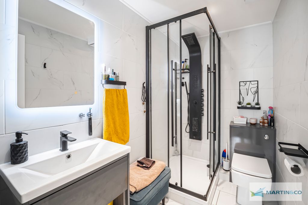 Property photo 2 of 15 4_37763_Watermarked