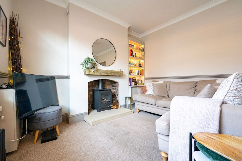 Property photo 3 of 18