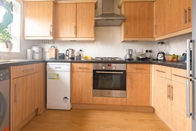 Property photo 3 of 9 Kitchen