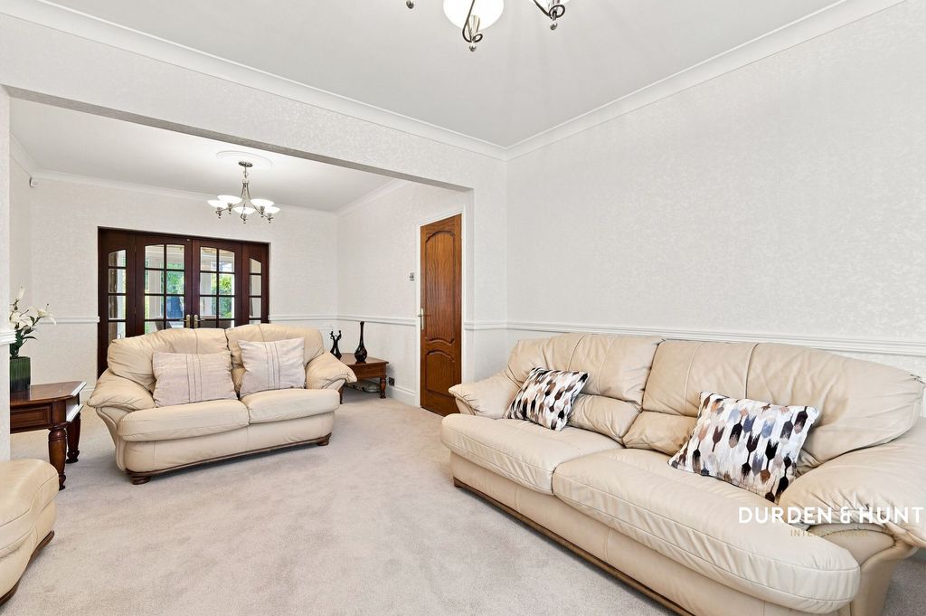 Property photo 3 of 26