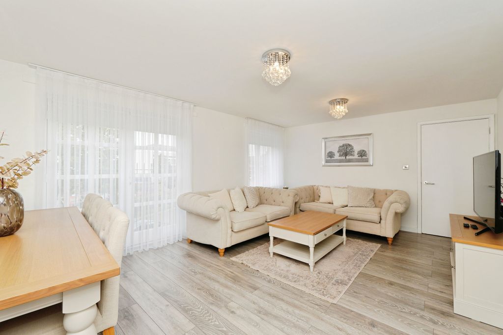 Property photo 2 of 16 Living Room