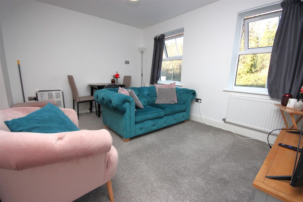 Property photo 2 of 12 Img_3188.Jpg