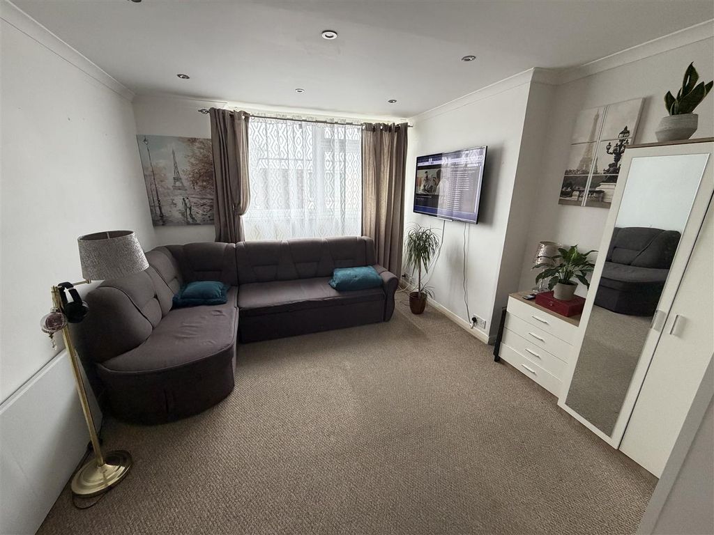 Property photo 2 of 8 Tempimage67Qtvu.Jpg