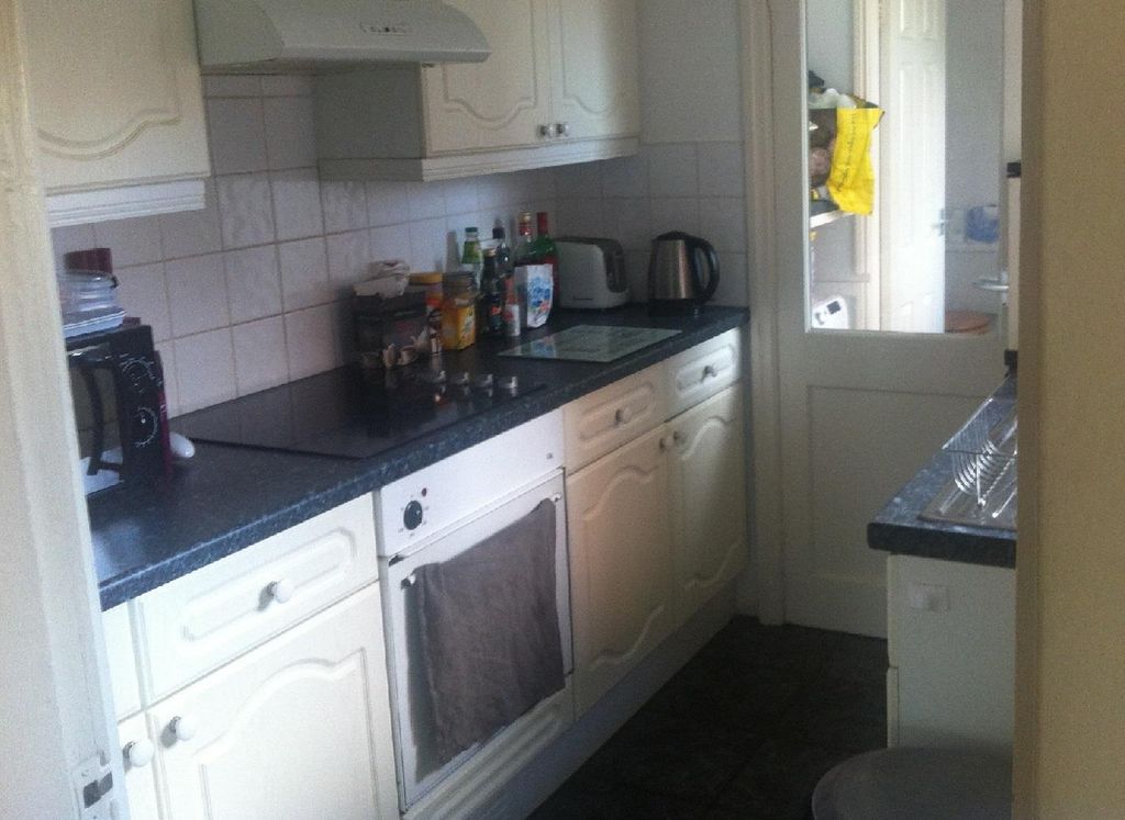 Property photo 2 of 15 Flat1_Kitchen1.Jpg