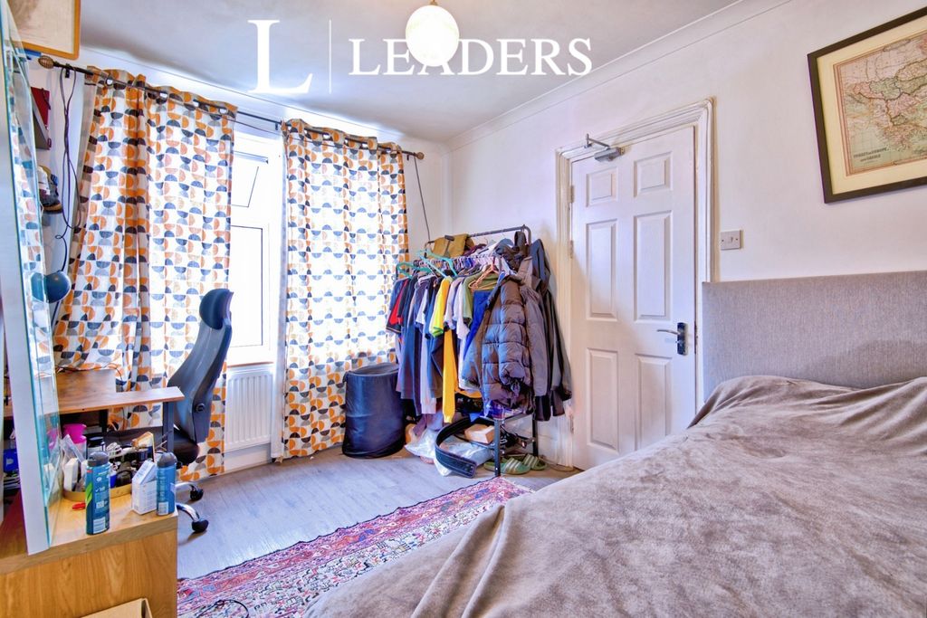 Property photo 2 of 10 Pbox-Img.Jpg