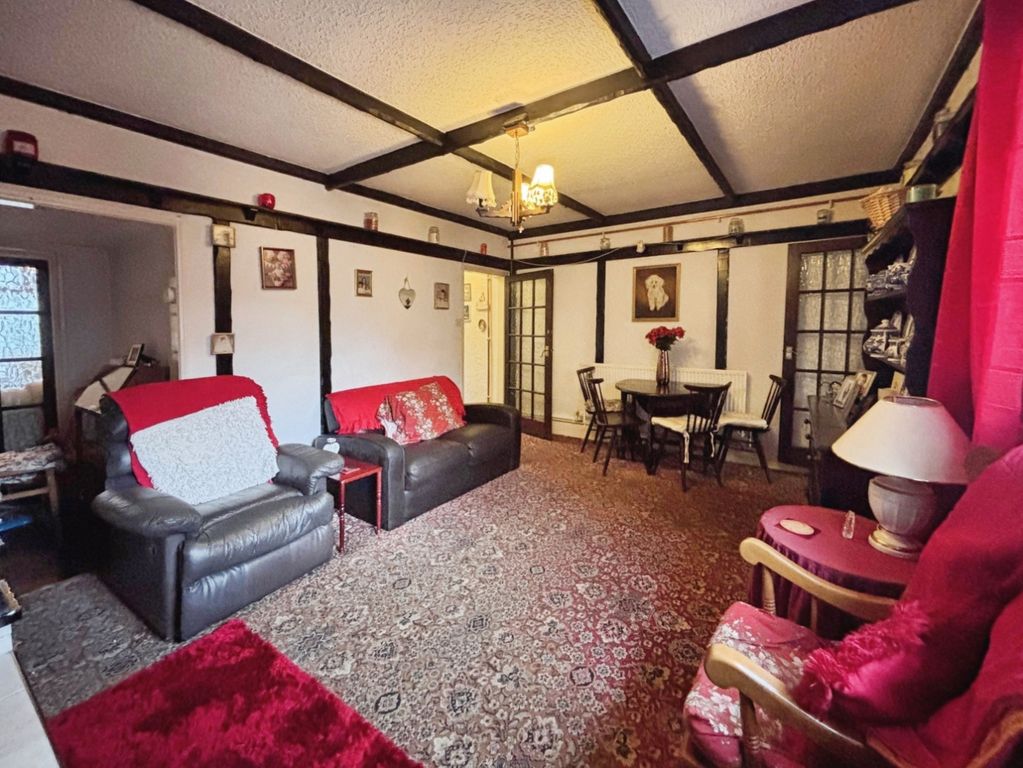 Property photo 2 of 17 Pbox-Img.Jpeg