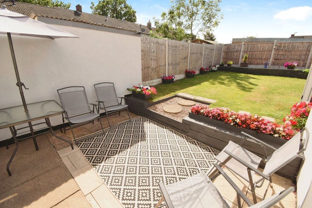 Property photo 2 of 24 Rear Garden