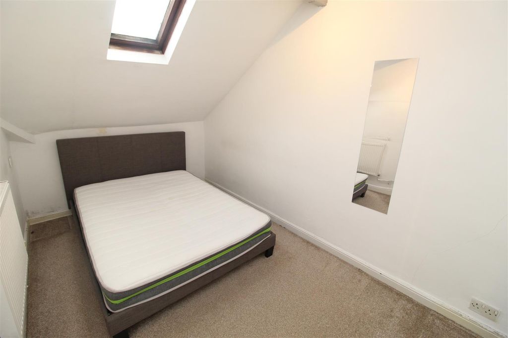 Property photo 3 of 7 Img_1107.Jpg