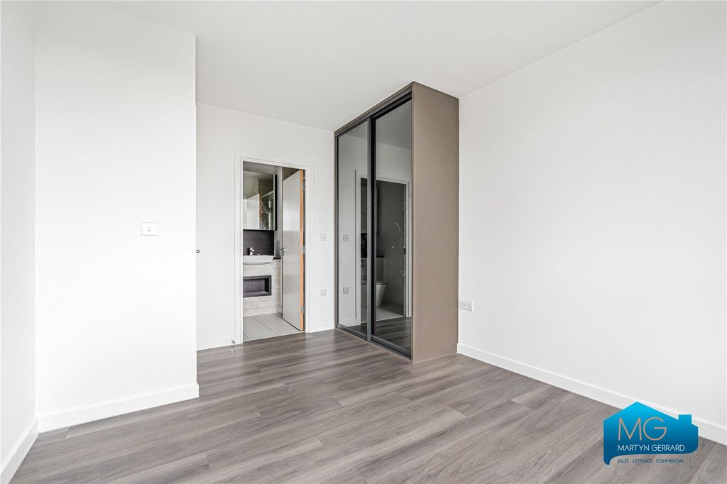 Additional image 20 of 3 bed flat to rentMedawar Drive, London NW7