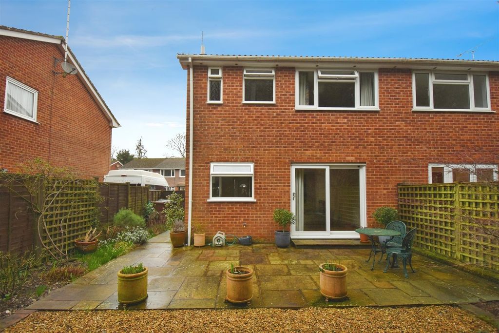 Property photo 2 of 18 6Fe2F186-Sc 20Rear.Jpg