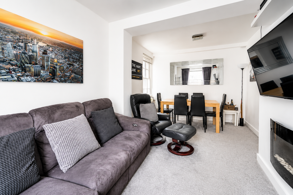 Property photo 3 of 10 2