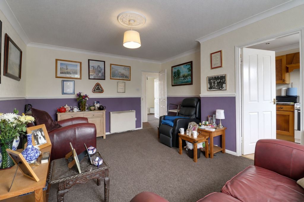 Property photo 3 of 9