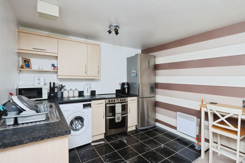 Property photo 3 of 16 Pbox-Img.Jpg