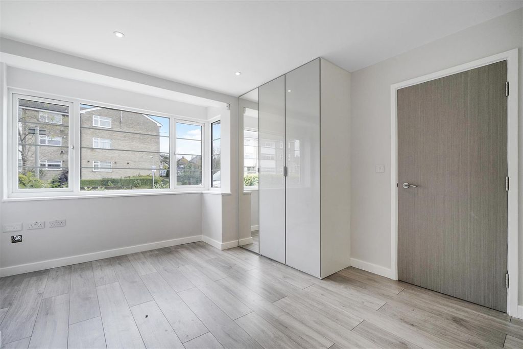 Property photo 2 of 16 Flat 12, Vale Court - T1Izrlsmkcrqyxuhguys.Jpg