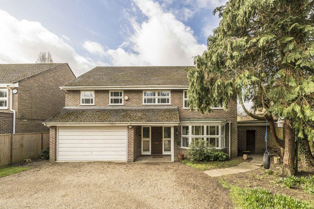 Property photo 1 of 8