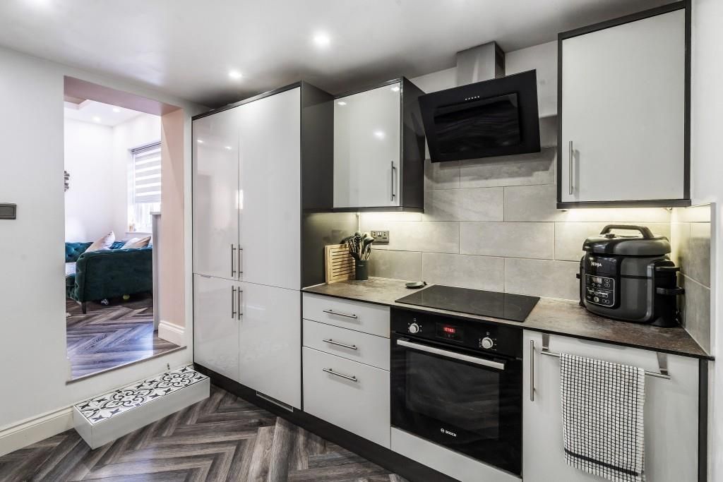 Property photo 3 of 10 Flat-2-Kian-Court-9.Jpg