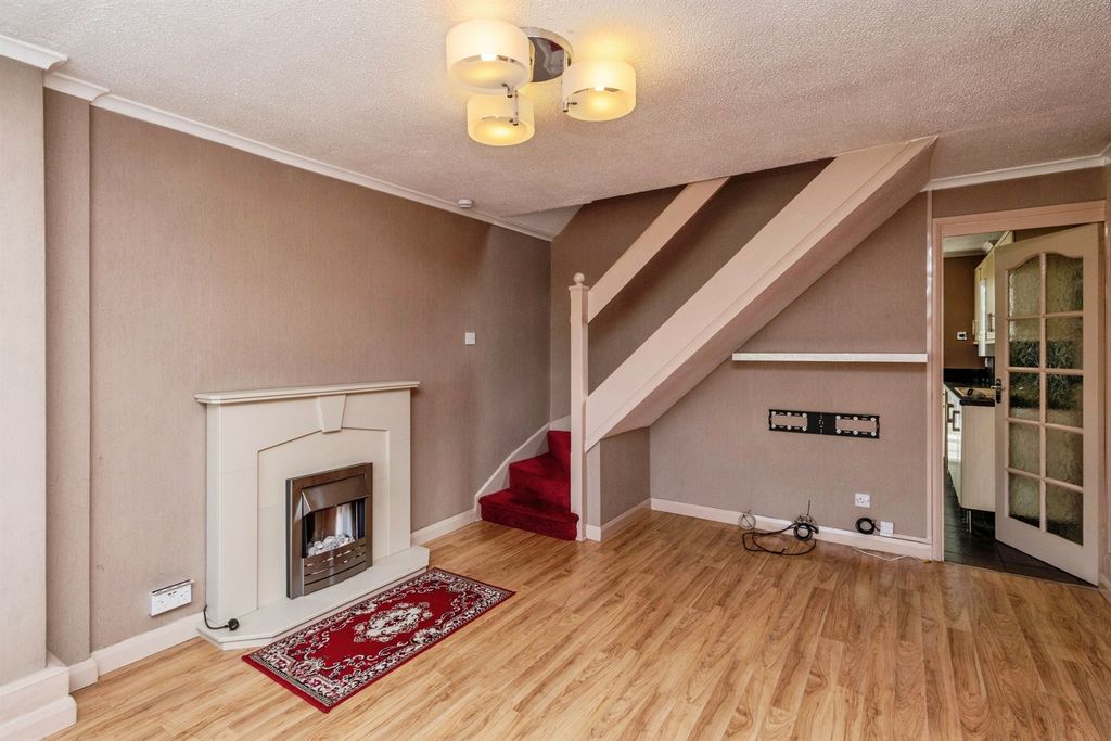 Property photo 3 of 13