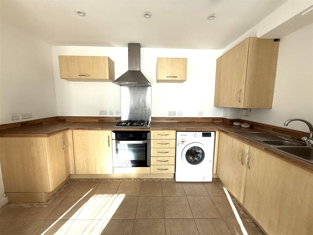 Property photo 2 of 10 2 Ghc Kitchen d.Jpeg