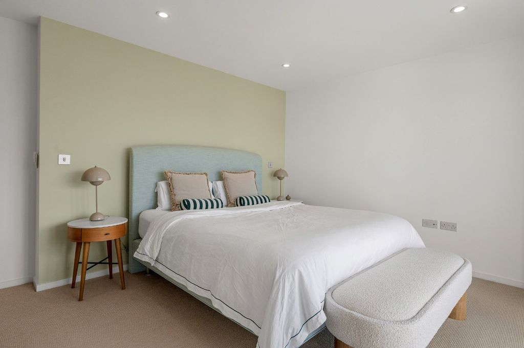 Property photo 3 of 58 Bedroom