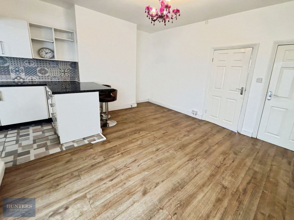 Property photo 3 of 17 5