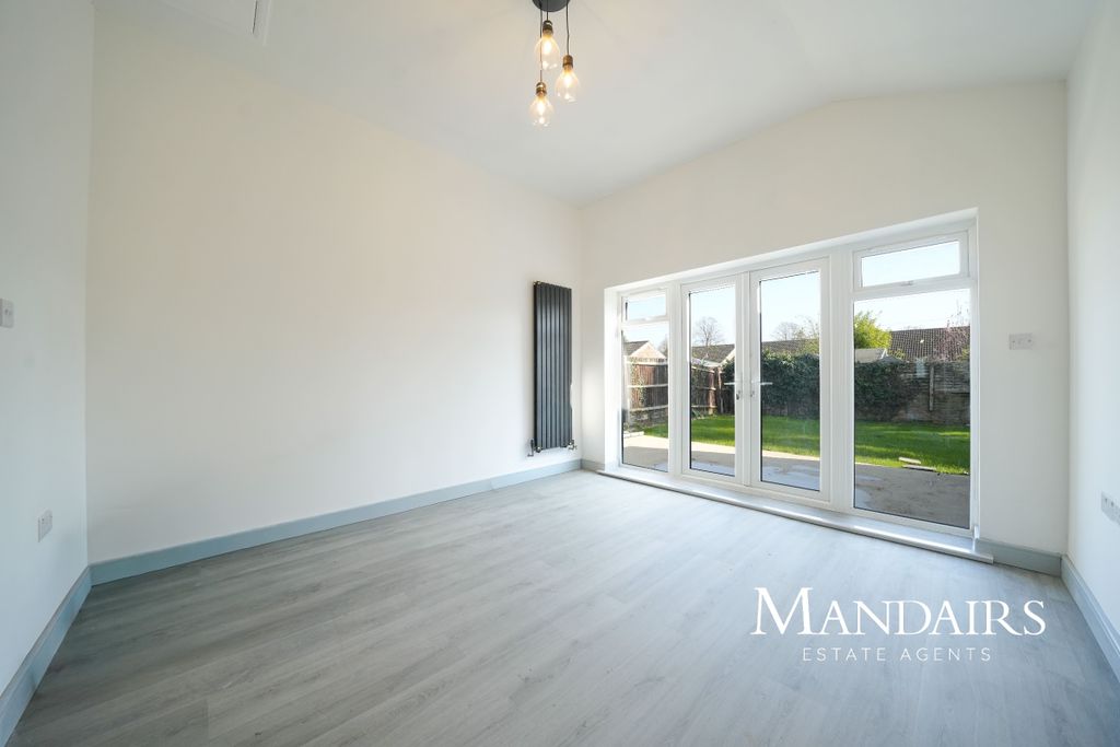 Property photo 3 of 26