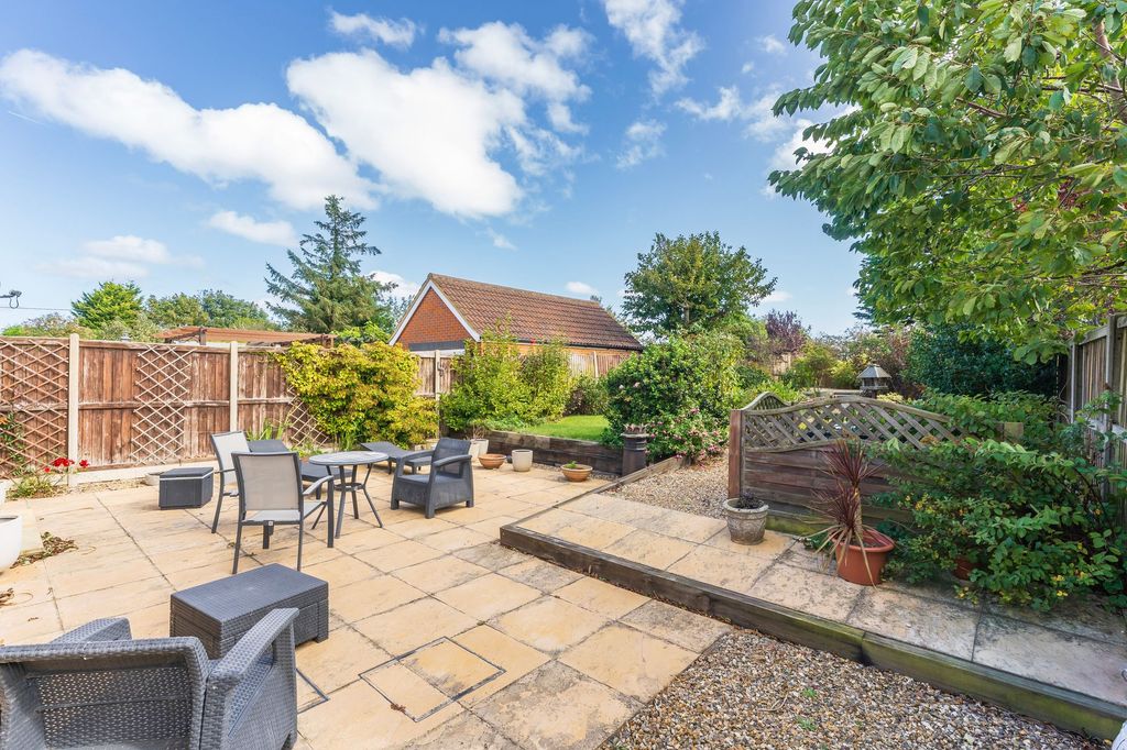 Property photo 3 of 20