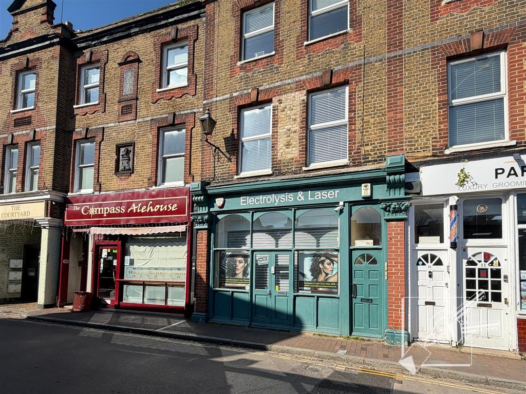 Property photo 1 of 6 External