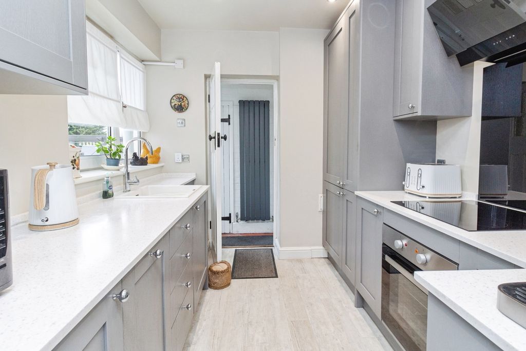 Property photo 3 of 15 Pbox-Img.Jpg