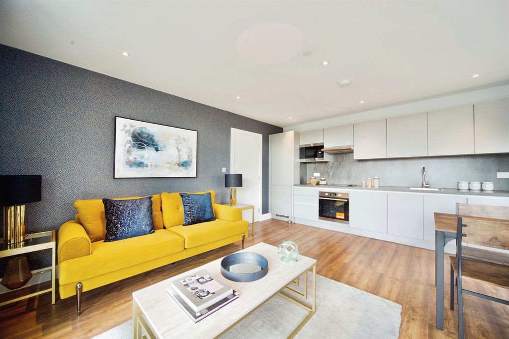 Property photo 2 of 10