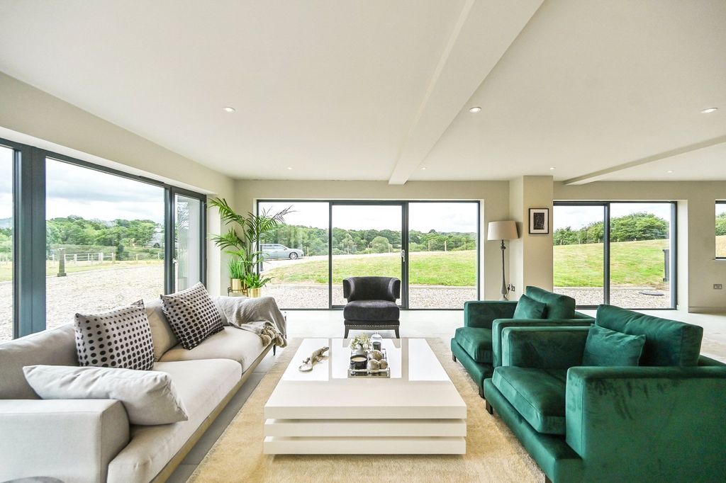 Property photo 3 of 18 Family Room