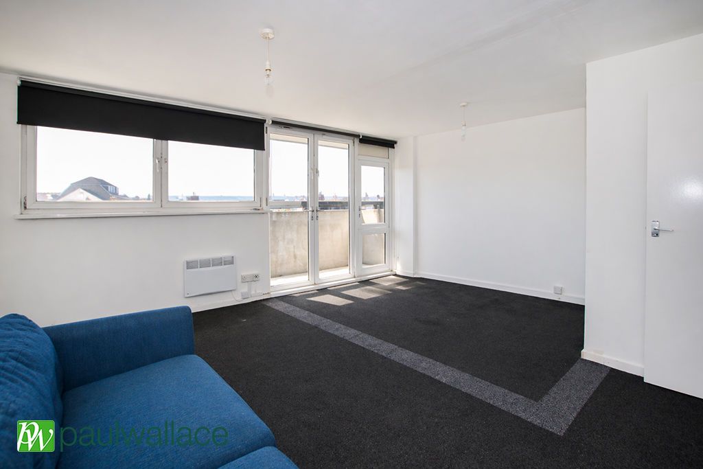 Property photo 2 of 4 Lounge