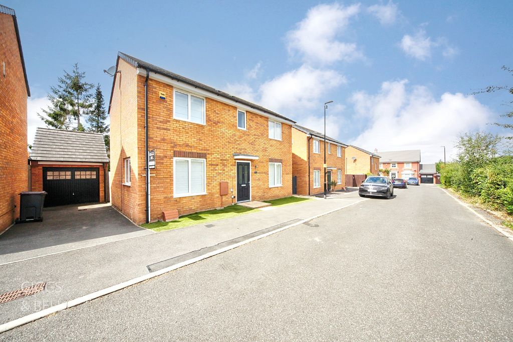 Property photo 1 of 26 5128051