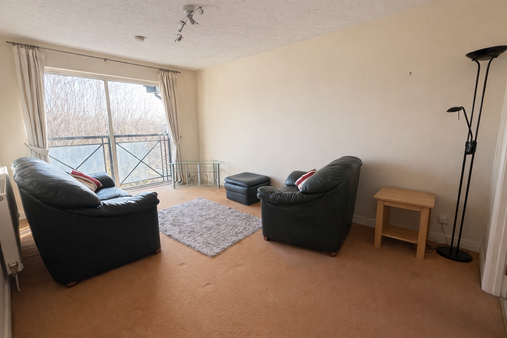 Property photo 2 of 10 Living Room