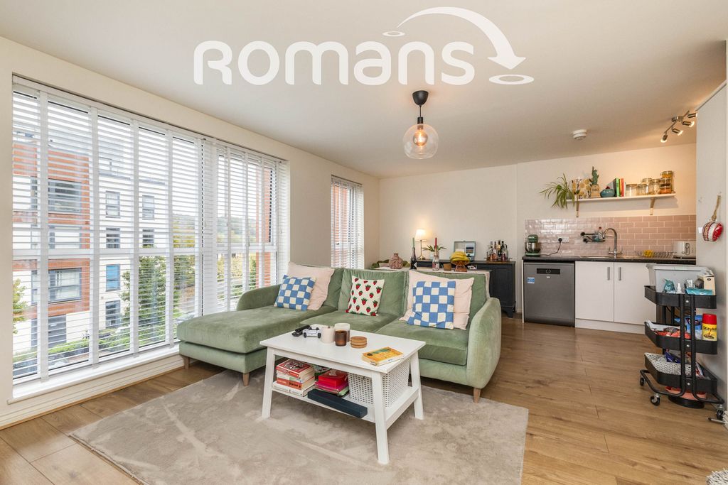 Property photo 2 of 11 Property Image