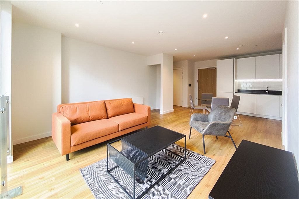 Property photo 1 of 11 (Main)