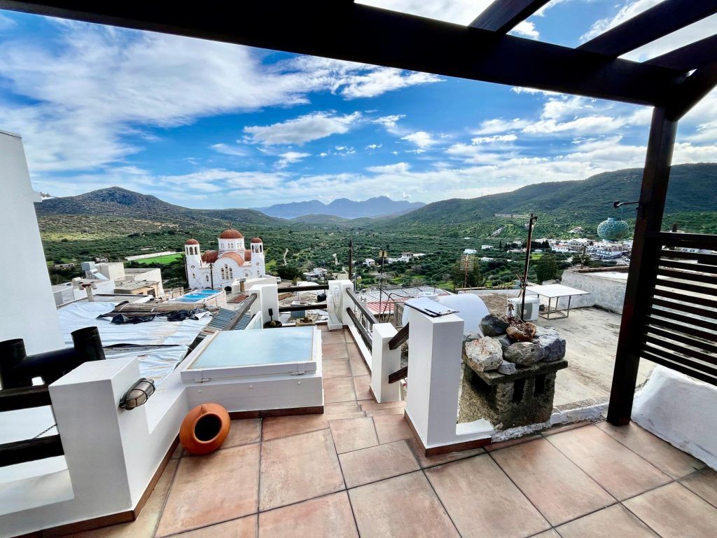 Property photo 1 of 37