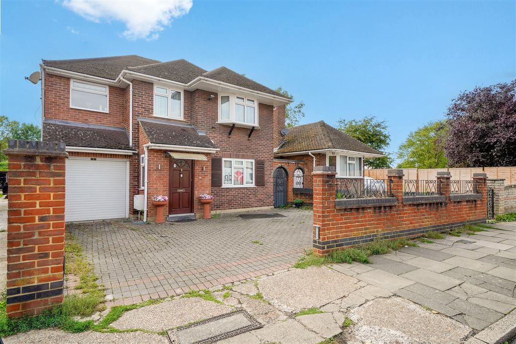 Property photo 1 of 14 72 Sudbury Avenue - Mjfnitoopaubkbfxjpuj.Jpg