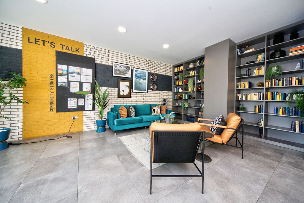 Property photo 3 of 17